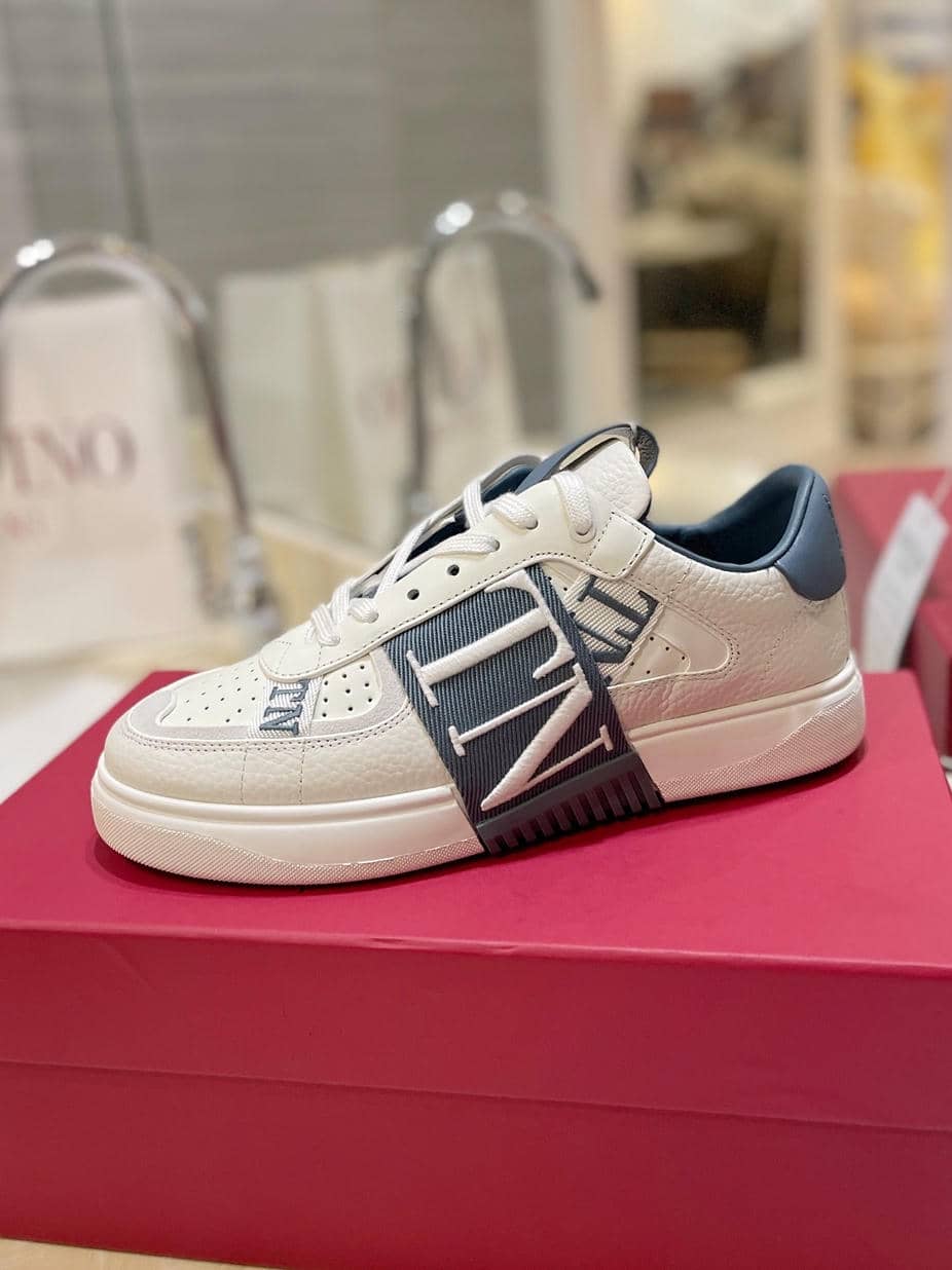 Valentino Sneaker 10-4